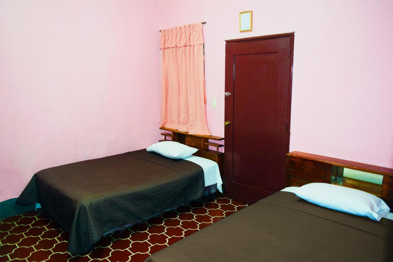 Hotel Fuentes Guatemala City Bagian luar foto