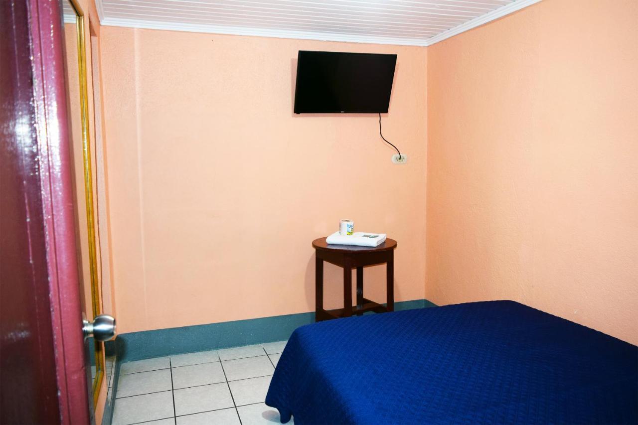 Hotel Fuentes Guatemala City Bagian luar foto